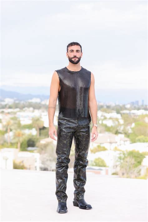 marco mengoni sfilata versace